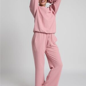 Comfrt Baby Pink Lounge Set Unisex LARGE - NEW